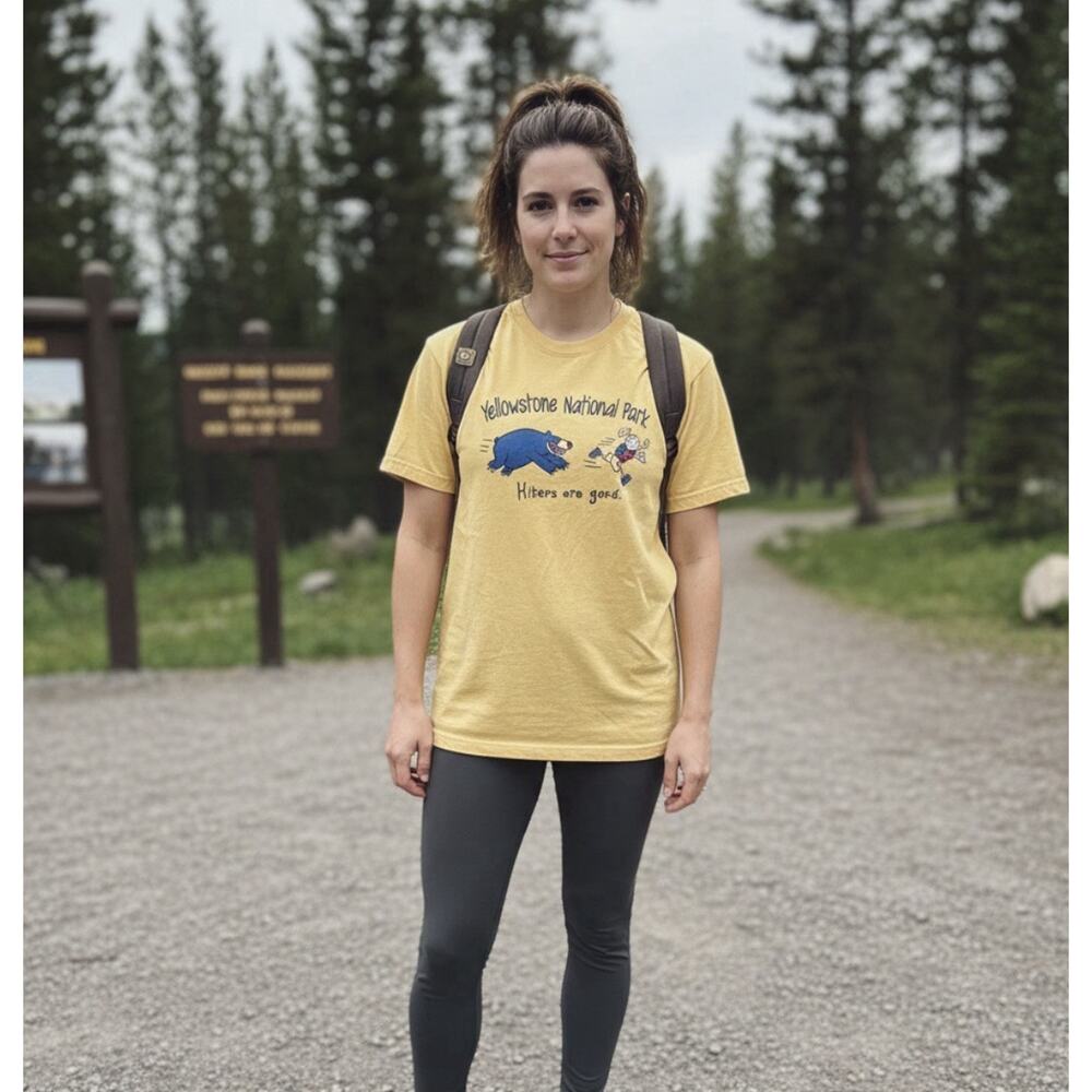 Life is Good Yellowstone National Park Graphic T Shirt Women’s Small Tee EUC‎